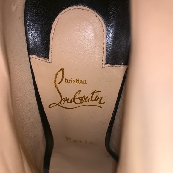Christian Louboutin - Picture 8 of 8
